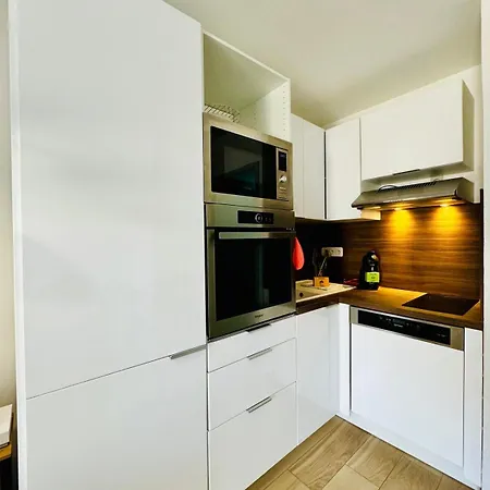 Le Velusine 54 - 4 Prs - 400m Beaches - Pools Apartman *